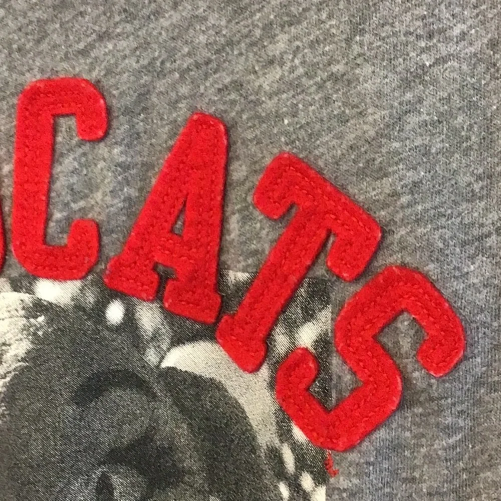 ‘PINK’ Arizona Wildcats T-Shirt & Scrunchie - Picture 3 of 5